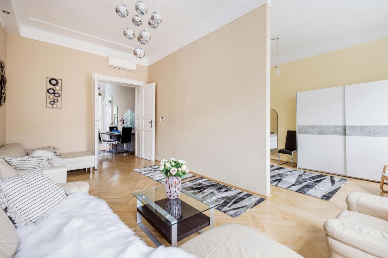 Bubbles Apartment Budapest Eksteriør billede